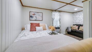 Apartment (0 Bedroom) | Interior