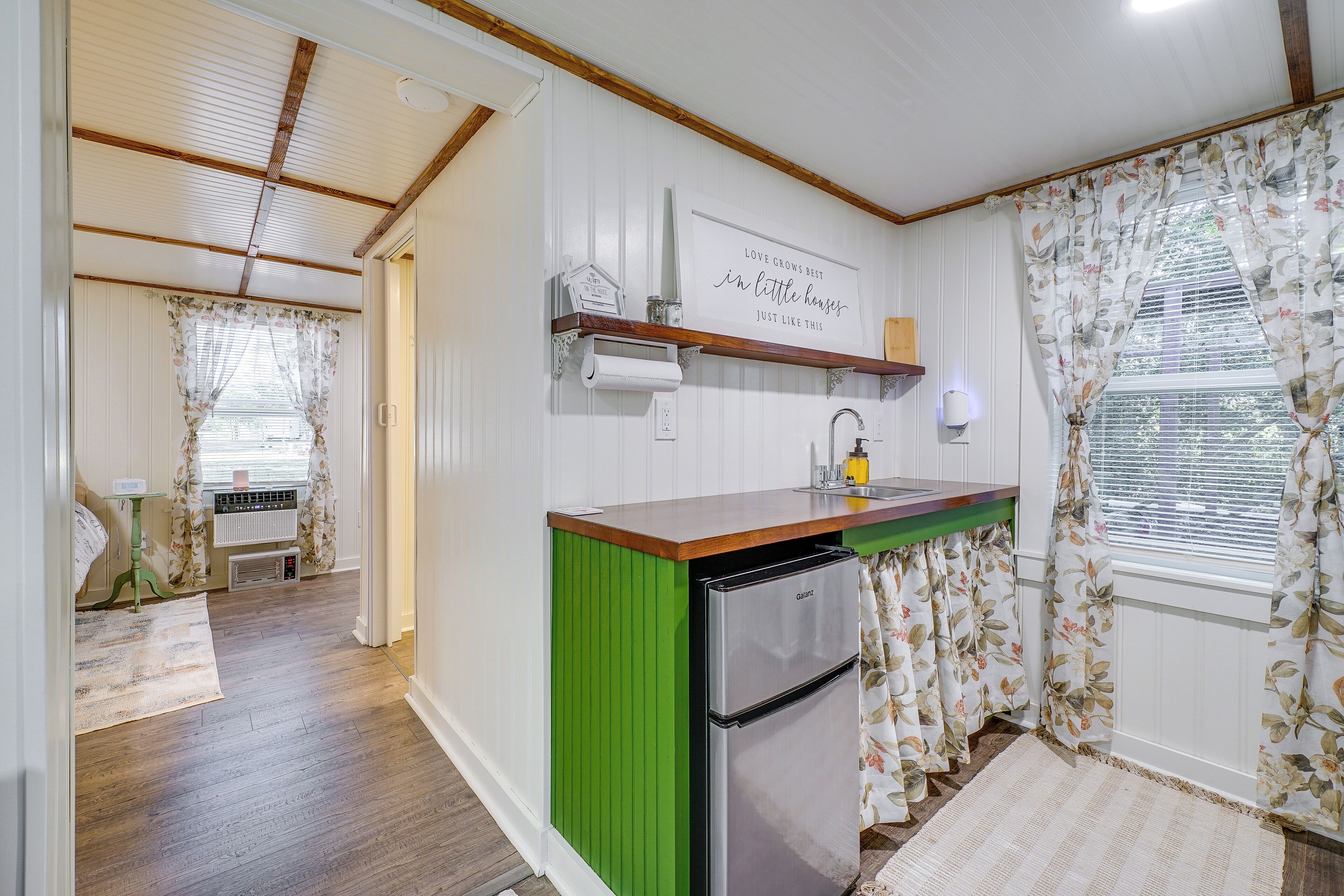 Apartment (0 Bedroom) | Interior