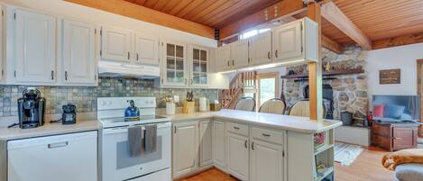 House (3 Bedrooms) | Interior