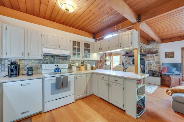 House (3 Bedrooms) | Interior