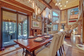 Dining - Angel Fire Cabin Rental w/ Private Hot Tub & Deck! (Angel Fire)