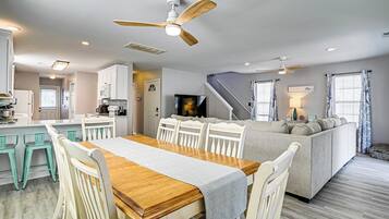 House (3 Bedrooms) | Interior