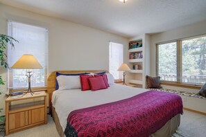 Interior - Charming Amalia Retreat w/ Fireplace & Grill! (Amalia)