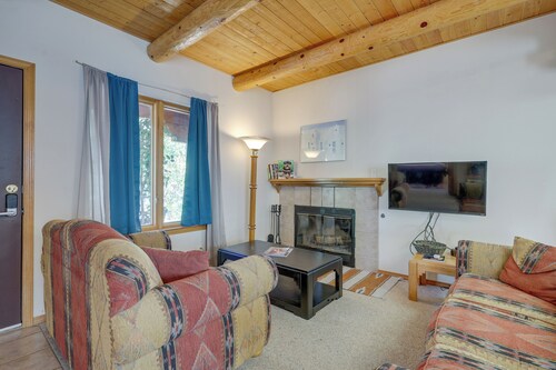 Charming Amalia Retreat w/ Fireplace & Grill!