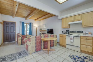 House (1 Bedroom) | Interior