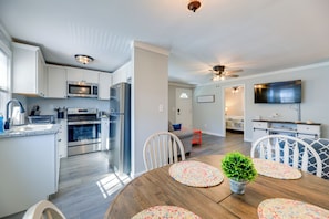 House (2 Bedrooms) | Interior