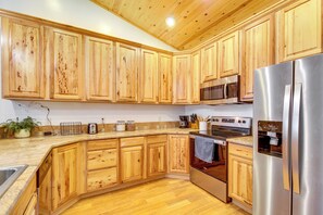 House (3 Bedrooms) | Interior - Pet-friendly Show Low Cabin w/ 1-acre Fenced Yard! (Show Low)