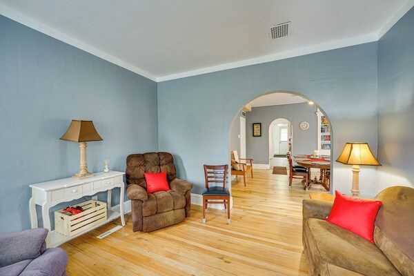 Cozy Hart Getaway W/ Fire Pit < 1 Mi To Lake! - Pentwater, MI