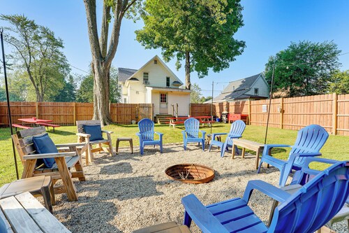 Cozy Hart Getaway w/ Fire Pit < 1 Mi to Lake!