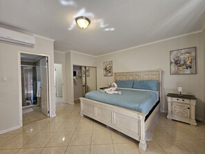 2 sovrum, strykjärn/strykbräda, wi-fi och sängkläder