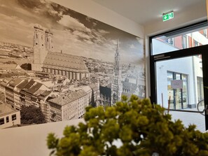 Interior entrance - AMH - Wohnen auf Zeit (Munich)