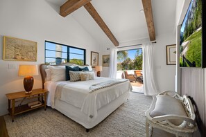 4 makuuhuonetta, silitysrauta/-lauta, internet, vuodevaatteet