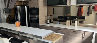 Maison de Ville Dans Résidence Sécurisée Avec Parking Extérieur Privé Calme
