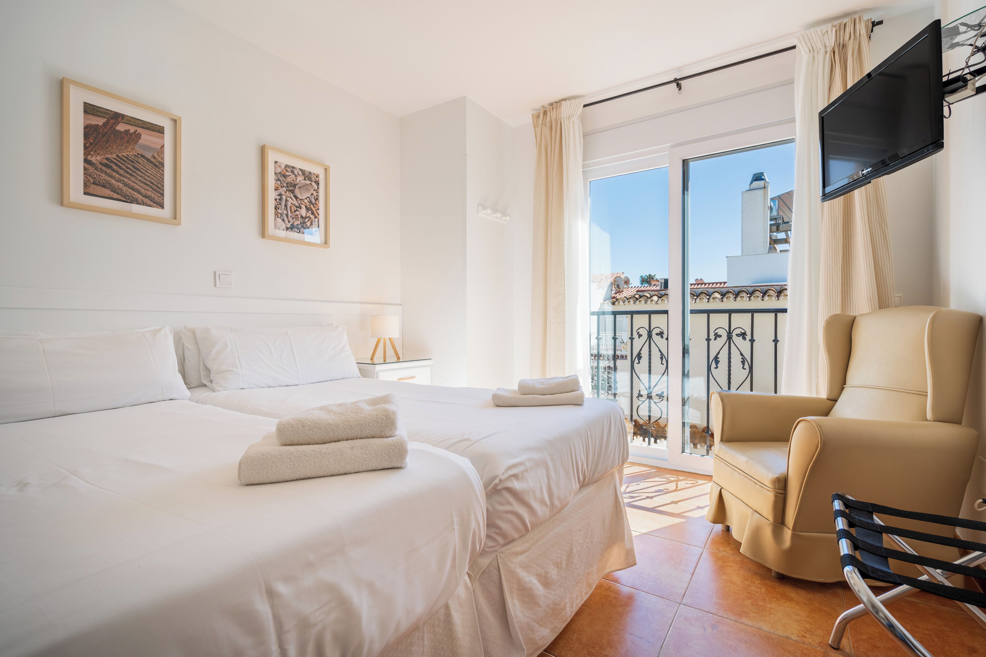 Studio | Living room