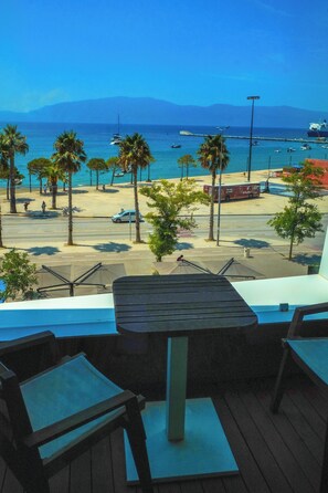 Deluxe Triple Room, Balcony, Sea View | Balcony - CHIC Hotel & Spa (Vlorë)