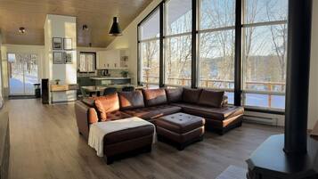 Télévision, cheminée