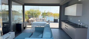 Elegance Suite Apartments - Siroli Collection