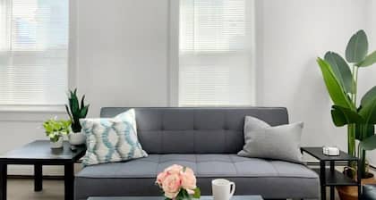 Bright 2BR by Boston Waterfront
