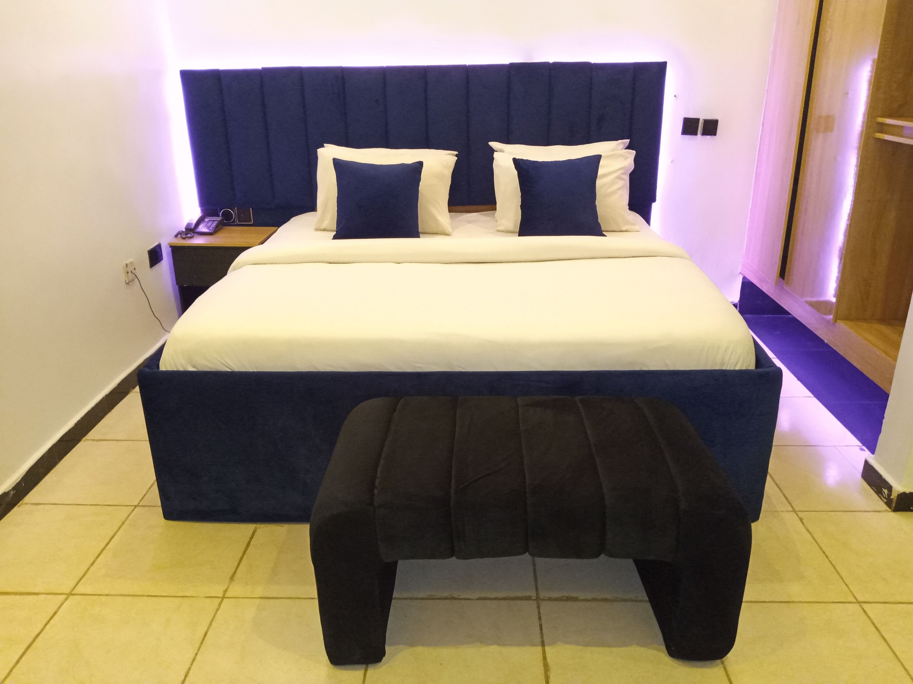 Executive Room | Individually decorated, individually furnished, desk, laptop workspace