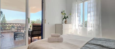 2 chambres, fer et planche à repasser, Wi-Fi gratuit, draps fournis