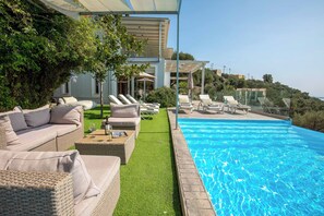 Villa (3 Bedrooms) | Exterior