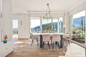 Villa (3 Bedrooms) | Interior