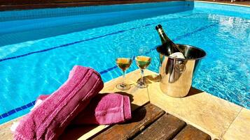 Apartamento | Piscina | Una piscina al aire libre