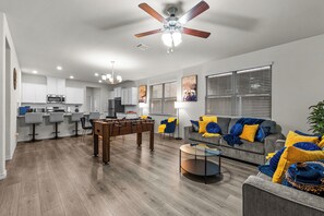 Smart TV, offices - Single-Level 3BR for Crews | Yard & Garage (Krugerville)