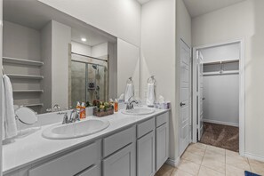 Hair dryer, towels