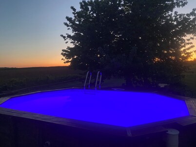 Complexe Familial Avec Grand Terrain et Location de van Américain