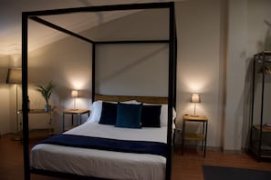 1 bedroom, in-room safe, desk, iron/ironing board
