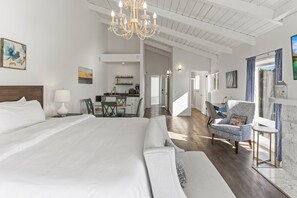 1 chambre, fer et planche à repasser, accès au Wi-Fi (inclus)