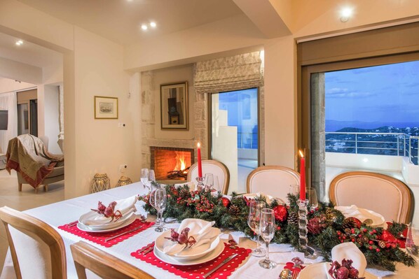 Villa (5 Bedrooms) | Interior