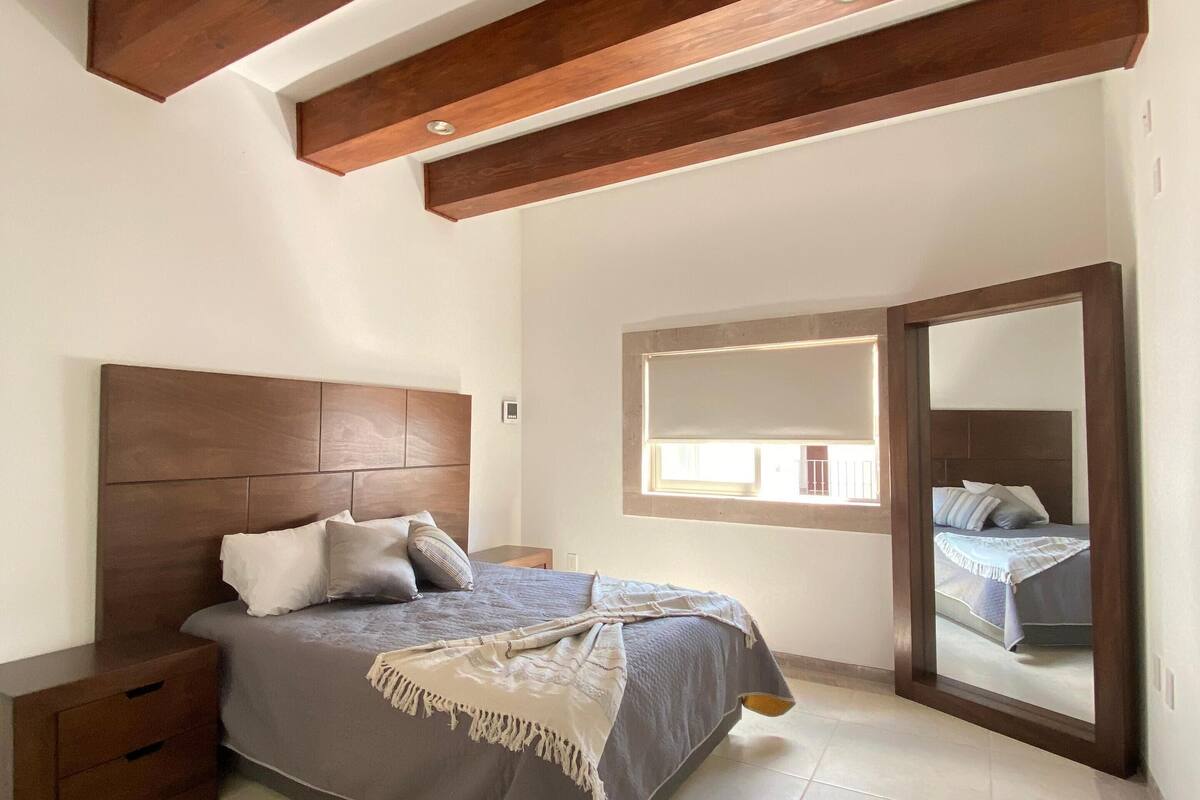 Deluxe Studio Suite | In-room safe, blackout curtains, iron/ironing board (on request)