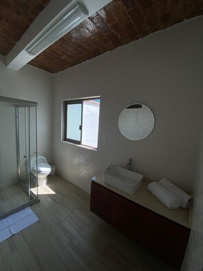 Bathroom - Los Arcos Hottel Boutique (Morelia)