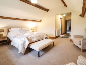 5 bedrooms, individually decorated, individually furnished, free WiFi - The Barn (Corwen)