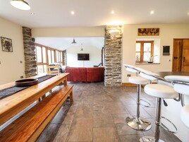 Fridge, dishwasher, electric kettle, cookware/dishes/utensils