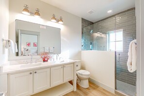 Shower, towels