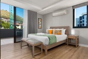 3 Schlafzimmer, Zimmersafe, Bügeleisen/Bügelbrett, Internetzugang