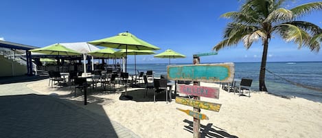 A la platja, gandules de platja i tovalloles de platja