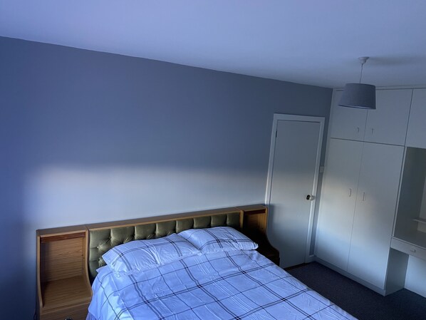 House, Multiple Beds | 3 bedrooms, iron/ironing board, free WiFi, bed sheets