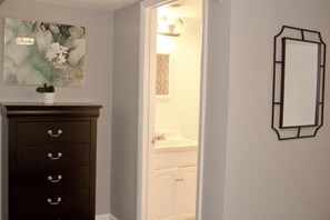 Interior - DC Dwtn Apt. w/ Modern Interior (Washington)