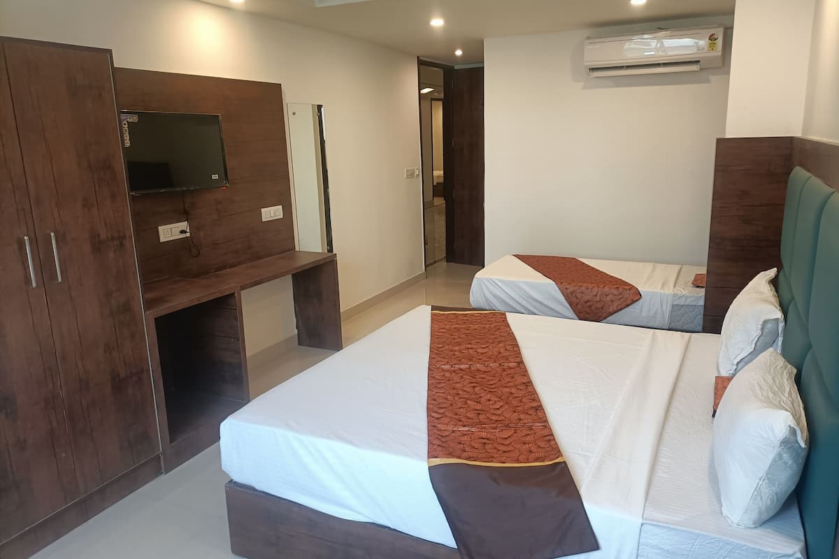 egyptian cotton sheets, premium bedding, down duvets, pillow-top beds