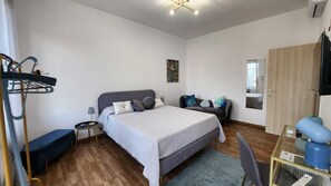 Deluxe Double Room | In-room safe, soundproofing, free WiFi - COMFORT ACCOMMODATION RESIDENCE (Bergamo)