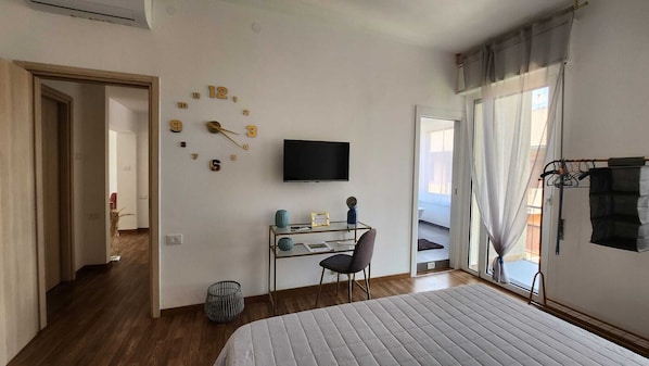 Chambre Double Deluxe | Coffres-forts dans les chambres, chambres insonorisées, Wi-Fi gratuit