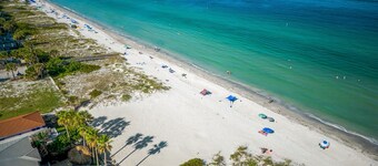 Beach Boutique - Sunset Suite Unit 1