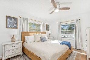 2 bedrooms, desk, iron/ironing board, WiFi