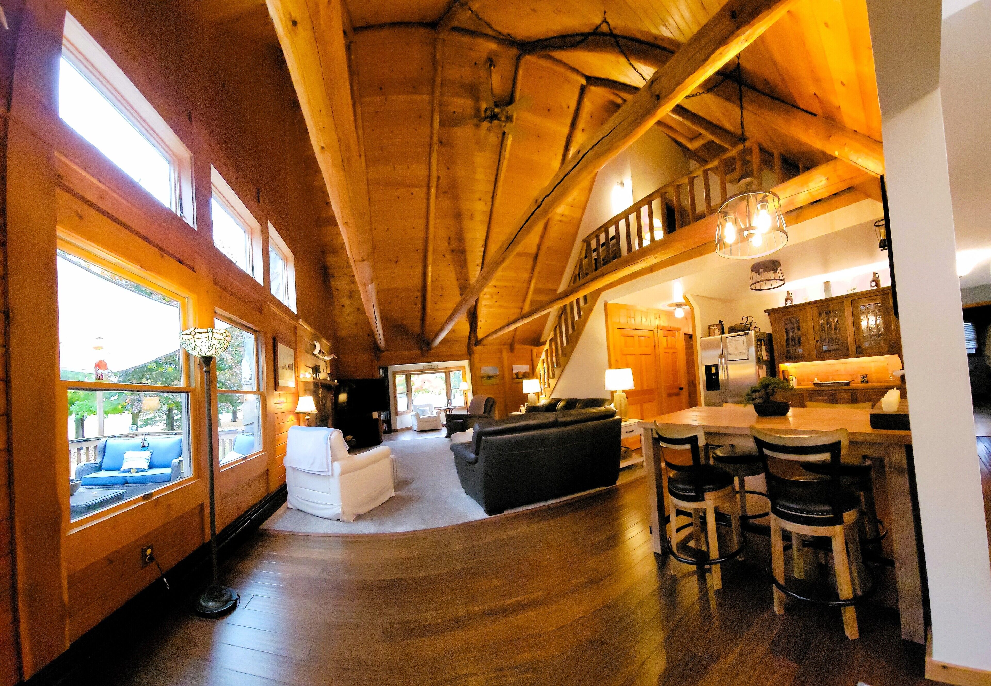 Executive home next door to Arcadia Bluffs and Lake Michigan