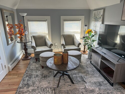 Remodeled Lux Apartment