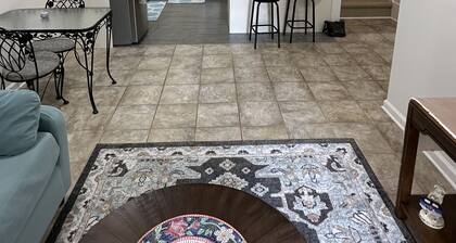 Quiet Dunwoody Neighborhood